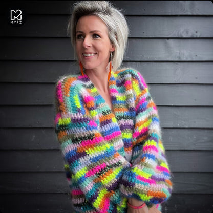 Crochet kit - Chunky Mohair cardigan Groovy Rainbow (ENG-NL)