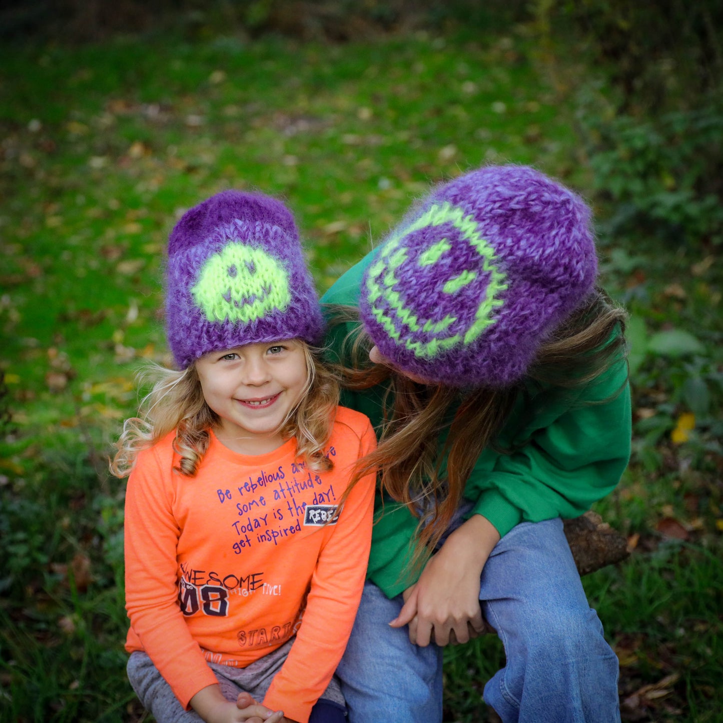 Knitting pattern – Chunky mohair Smiley beanies adult + kid (ENG-NL)